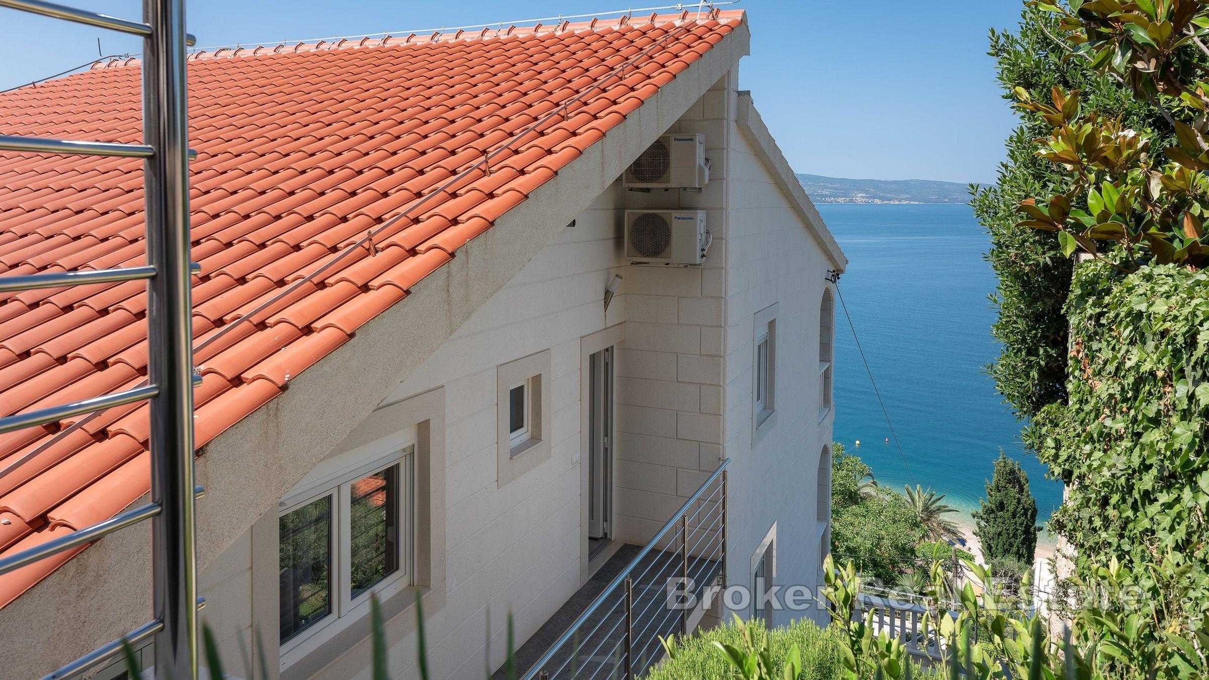 Рядом с Омишем - Привлекательный дом с видом на море