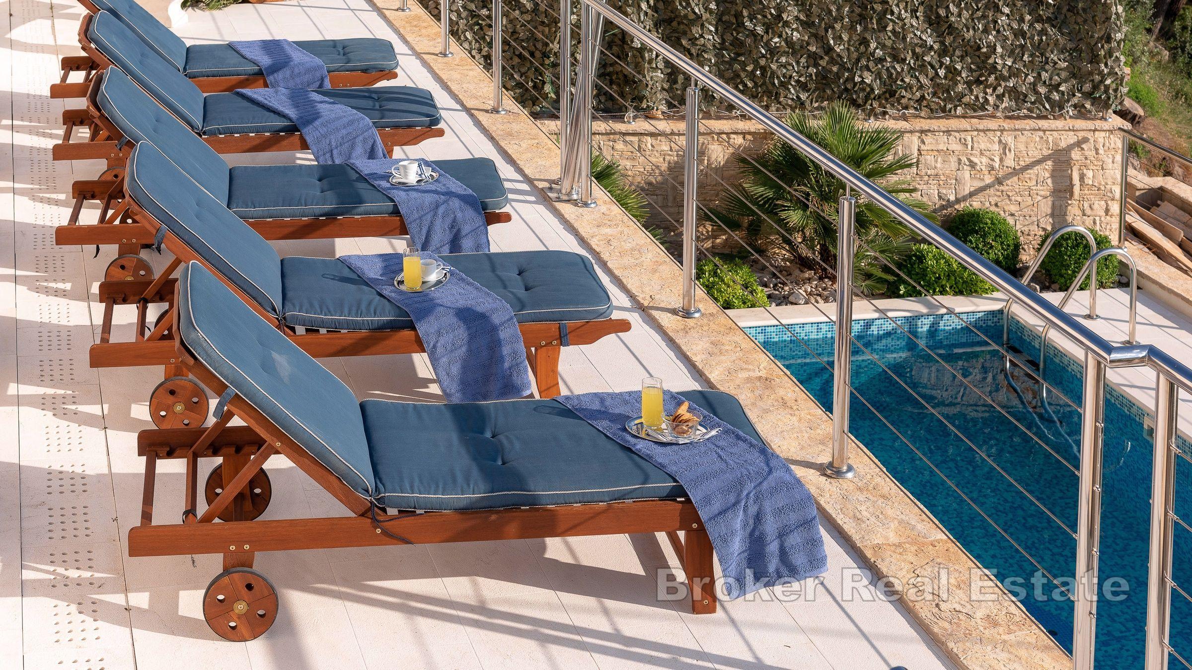 Рядом с Омишем - Привлекательный дом с видом на море