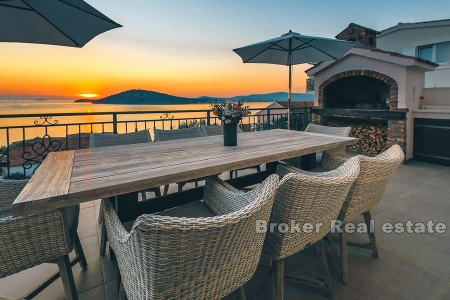 Rogoznica - Nowoczesna willa z otwartym widokiem na morze