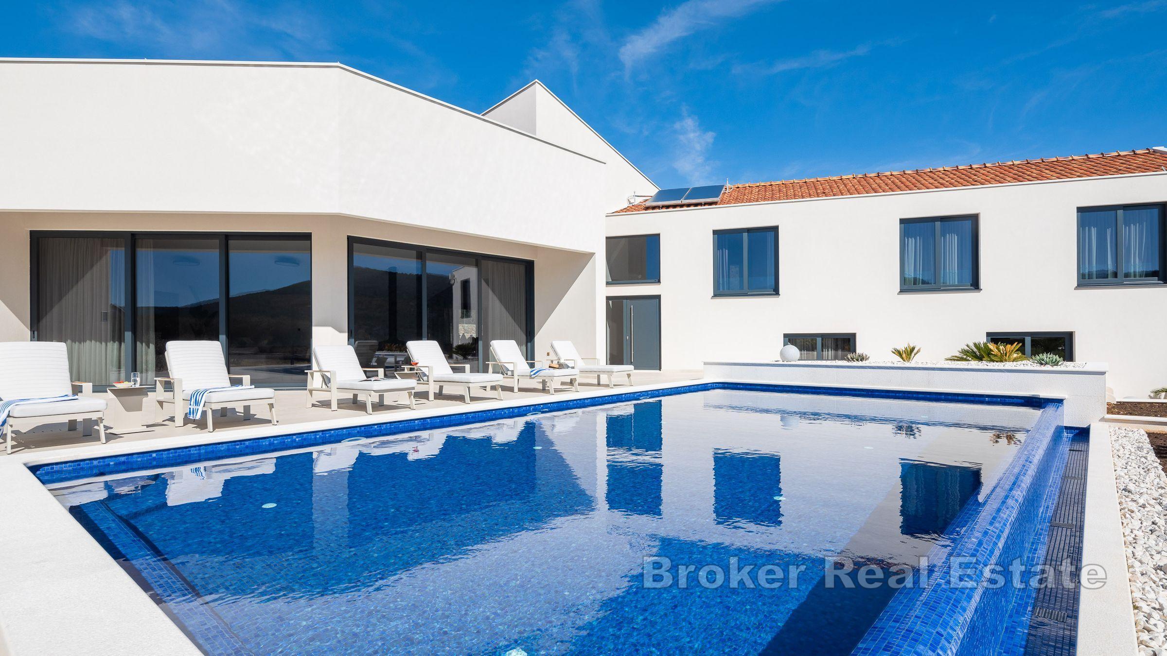 Nära Trogir - Attraktiv villa med pool