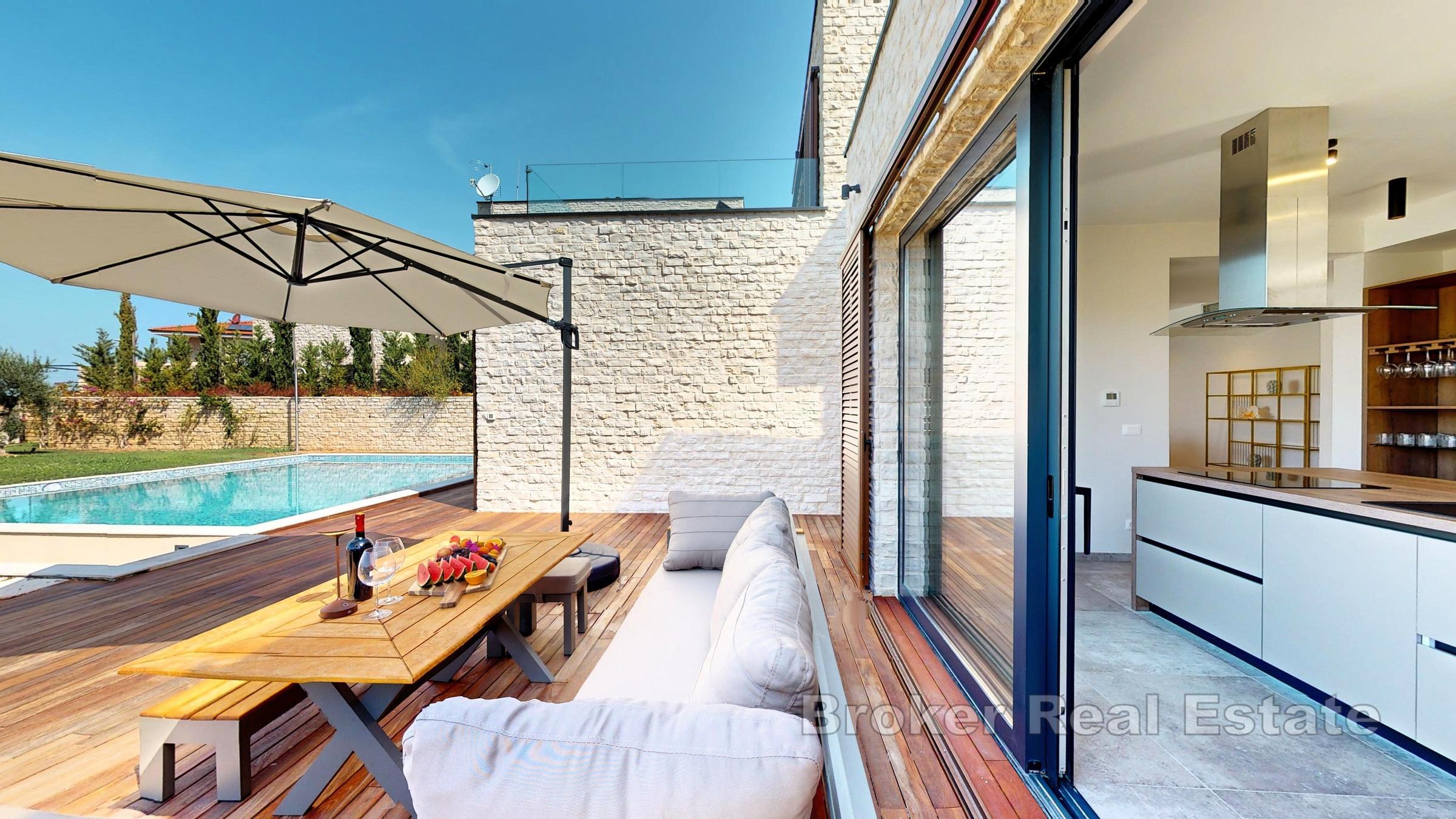 Willa drugi rząd do morza