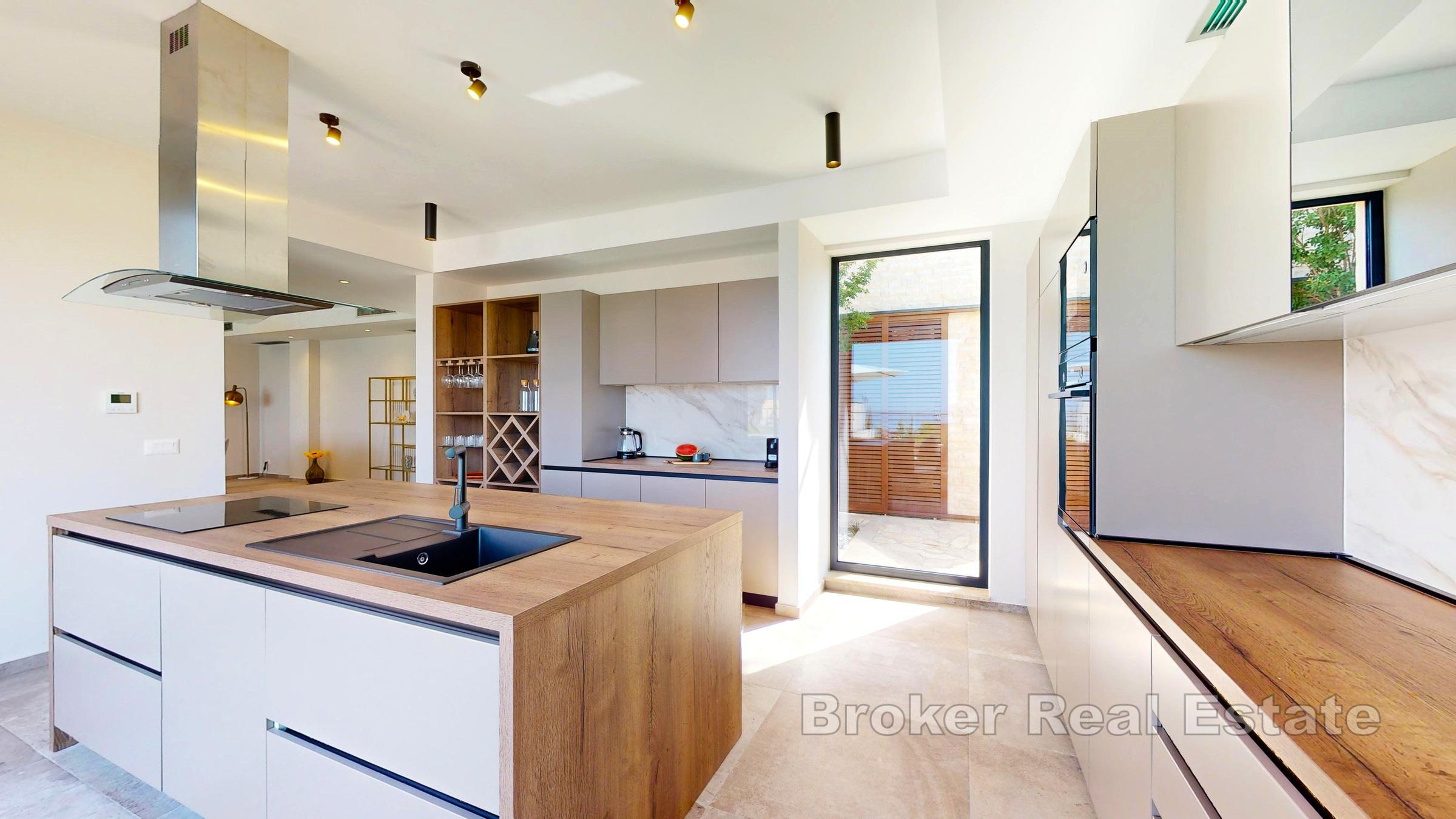 Willa drugi rząd do morza