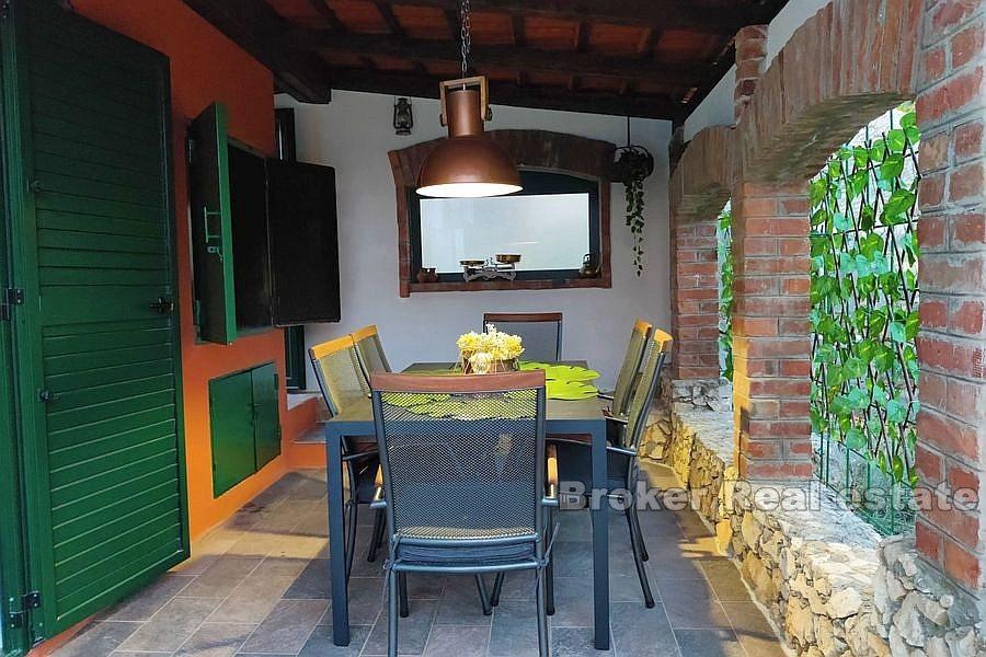 Nedaleko Trogiru - Samostatně stojící dům v atraktivní lokalitě