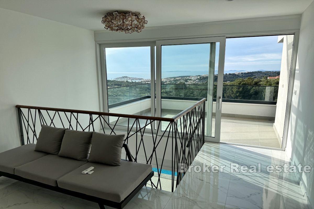 Primošten - Willa z basenem i panoramicznym widokiem