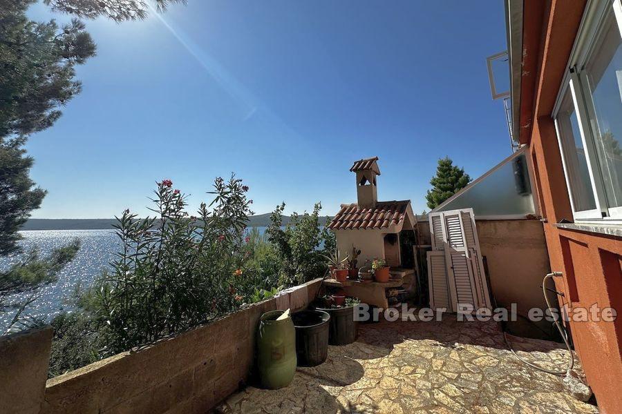 Niedaleko Zadaru - Bliźniak w pierwszym rzędzie do morza