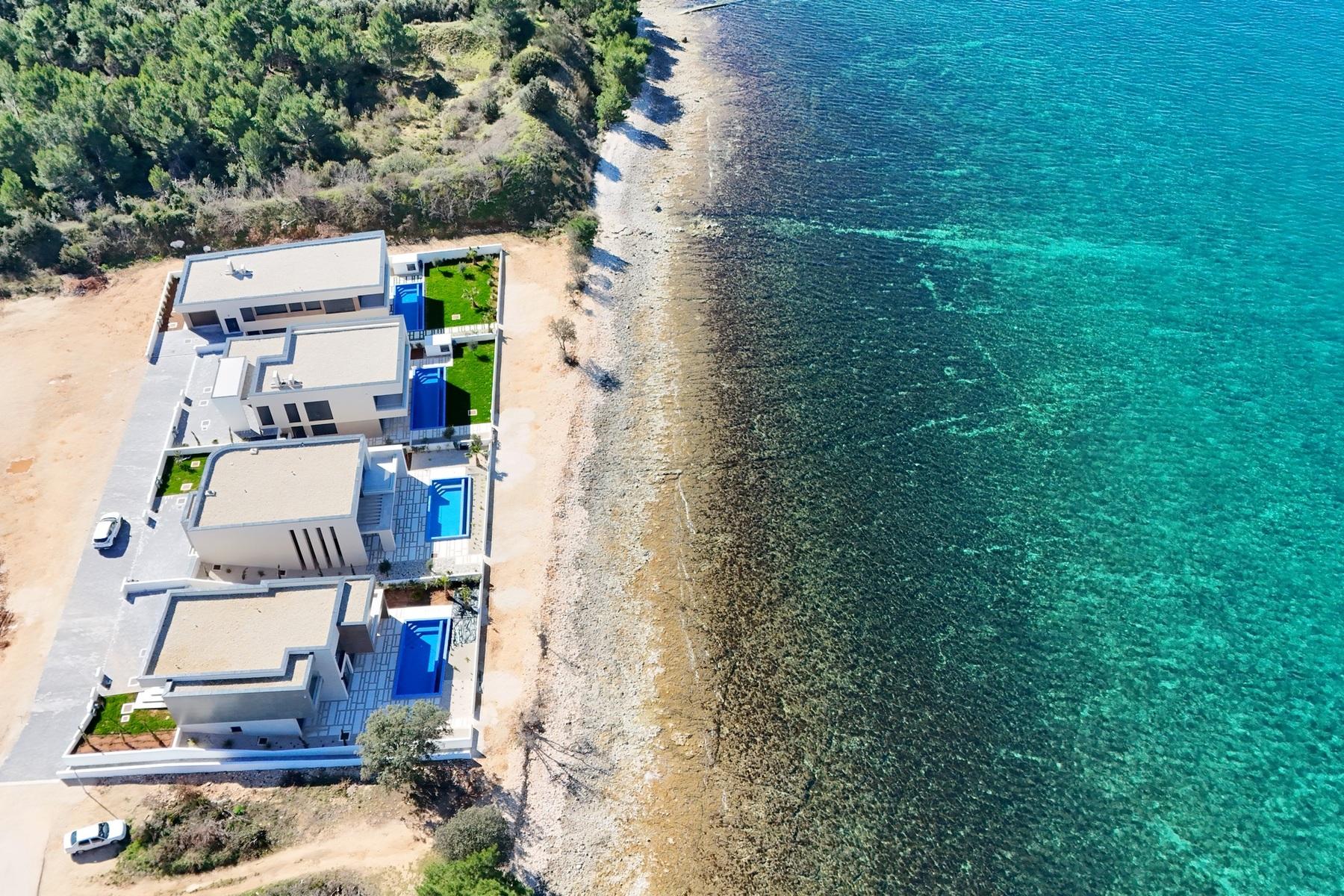 001-2022-372-zadar-luxury-villa-first-row-to-the-sea-for-sale