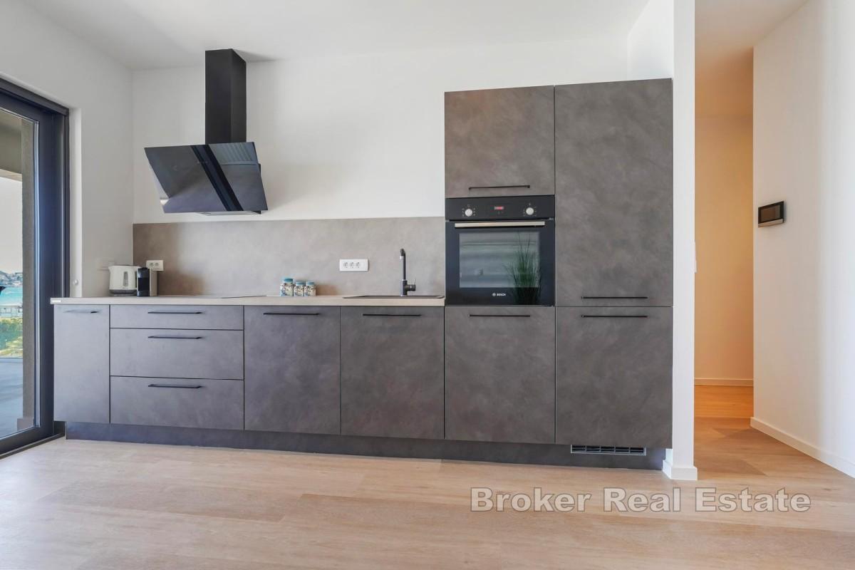 Appartement moderne au premier rang de la mer