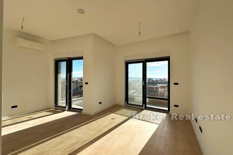 Two bedroom apartment with a sea view