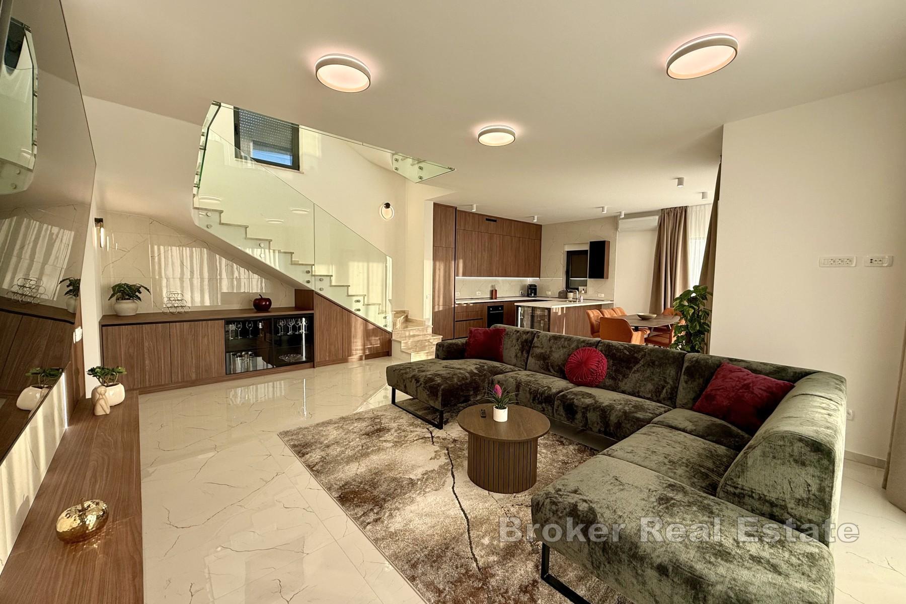 Rogoznica - Villa under uppbyggnad med havsutsikt