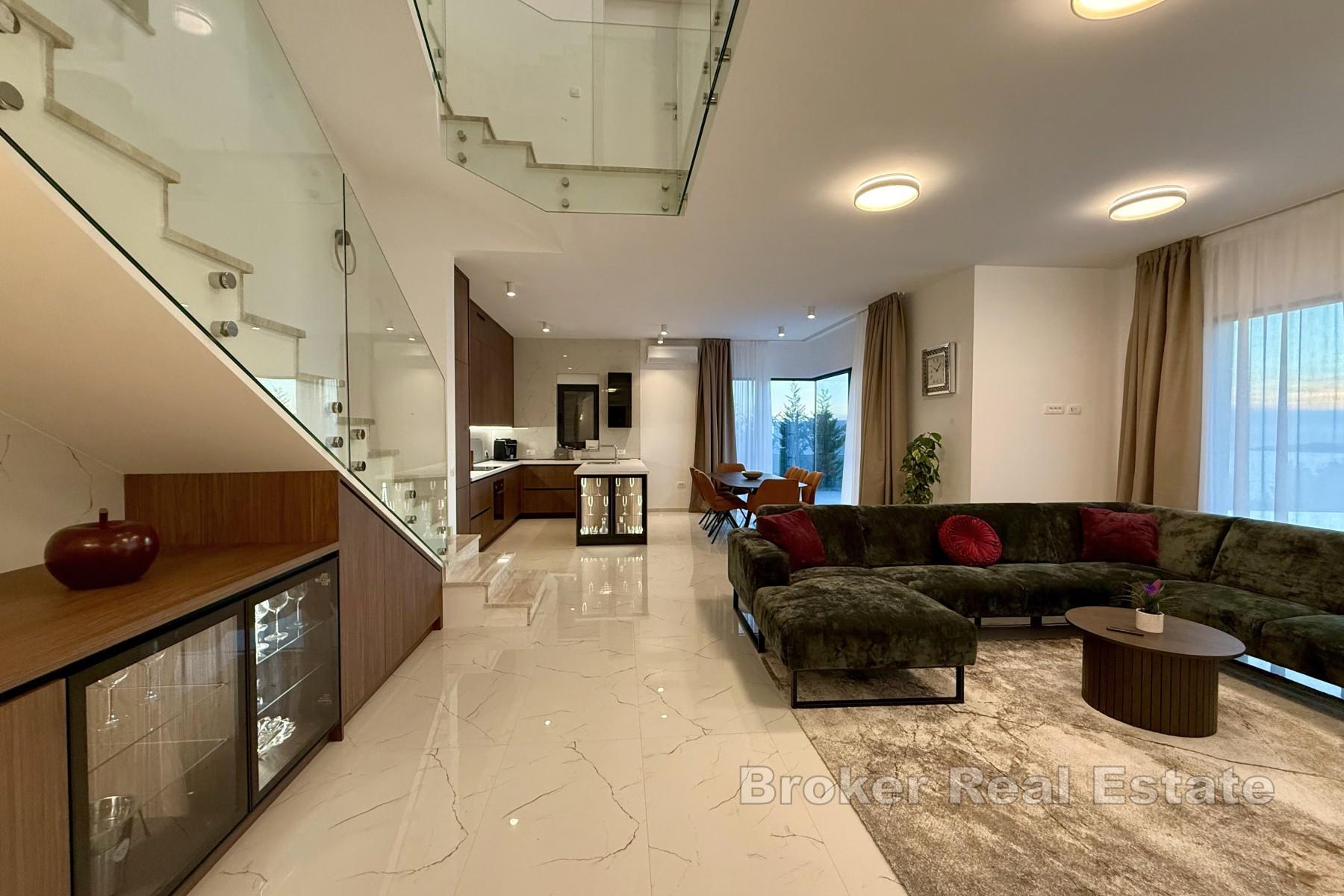 Rogoznica - Villa under uppbyggnad med havsutsikt