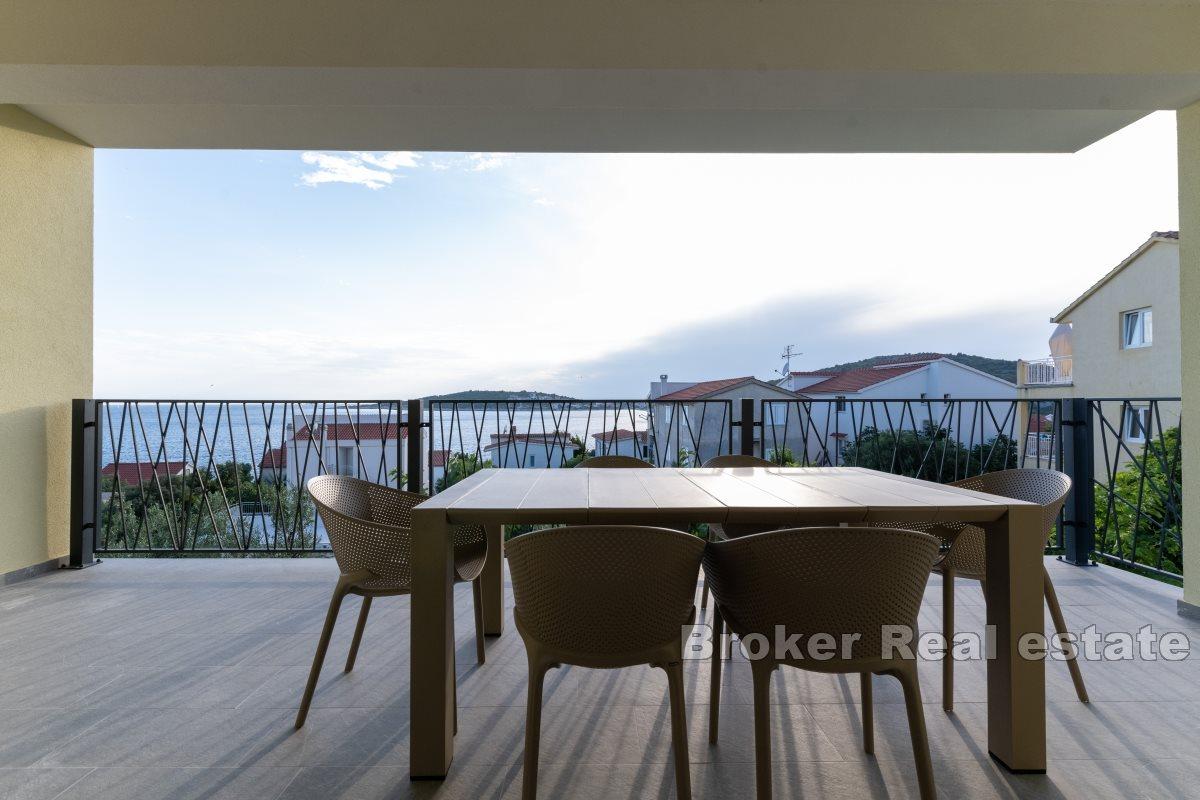 Apartment with a sea view