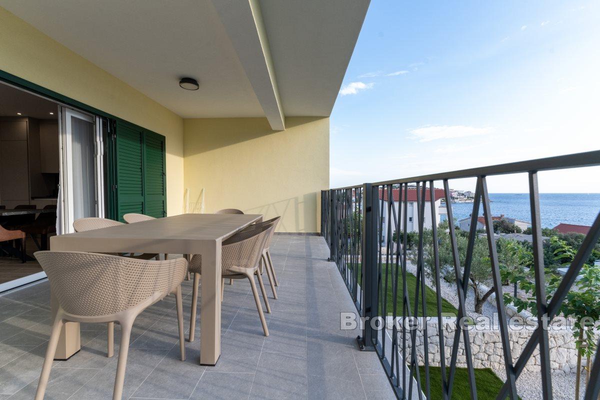 Apartment with a sea view