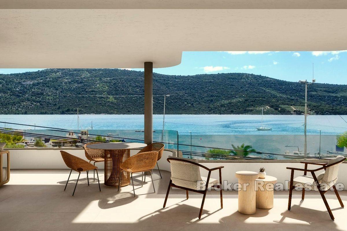 000-2022-402-Marina-Attractive-Project-First-row-to-the-sea