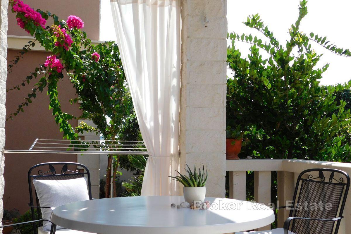 Dvoupatrový dům s výhledem na moře