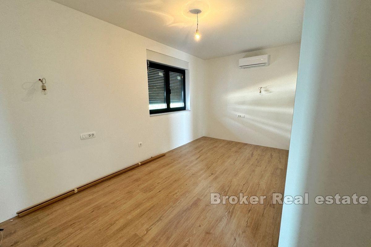 Nowoczesny apartament z dwiema sypialniami i widokiem na morze