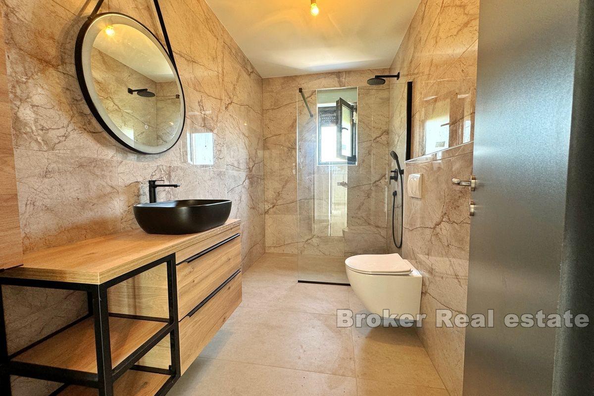 Nowoczesny apartament z dwiema sypialniami i widokiem na morze