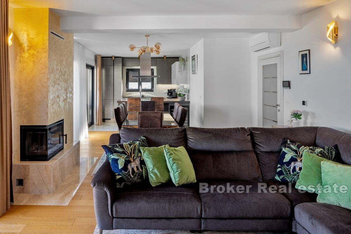 Luxus-Penthouse mit Meerblick