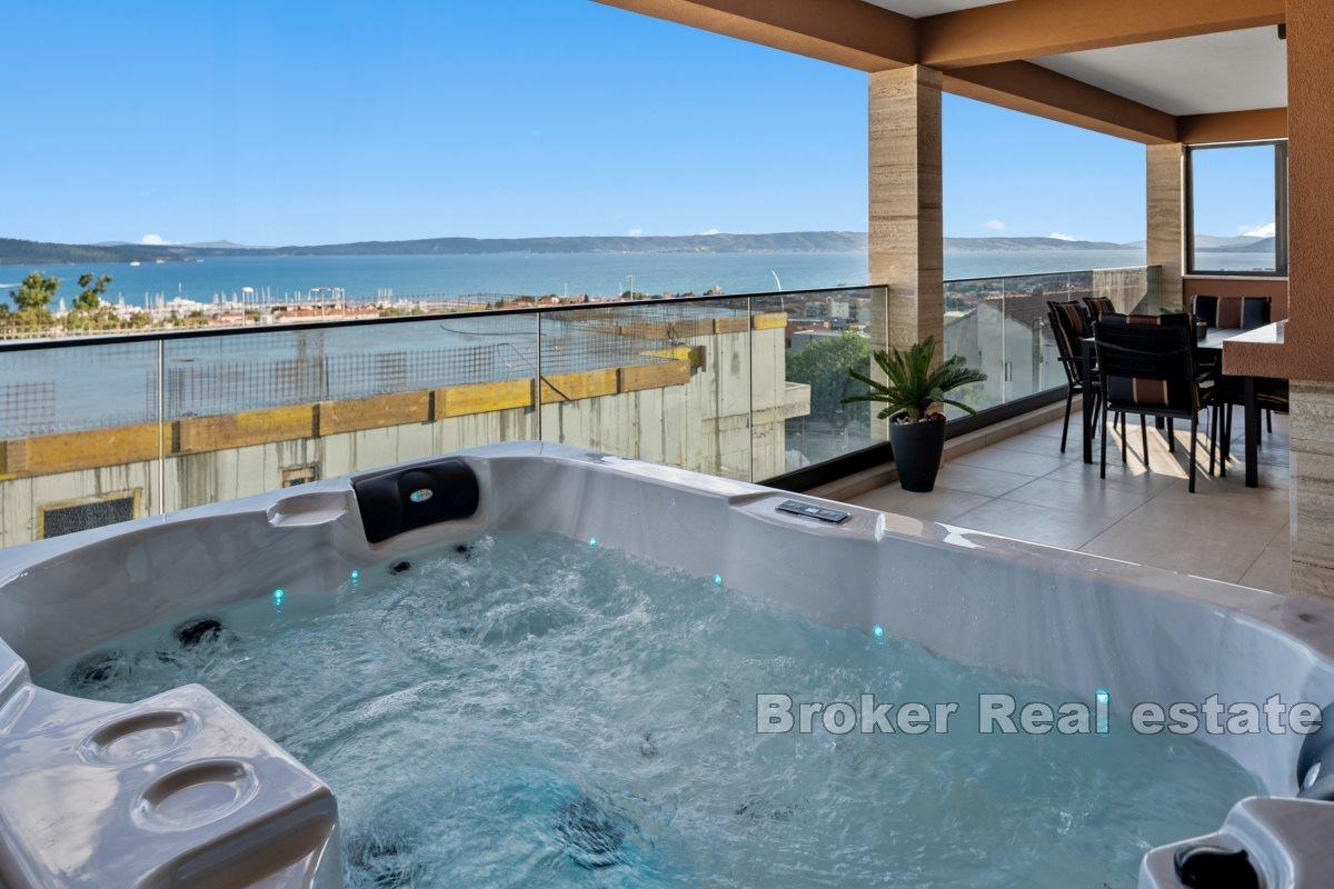 Luxusní penthouse s výhledem na moře