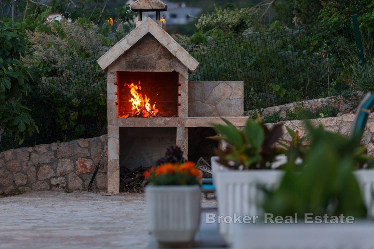 Leilighetshus med havutsikt