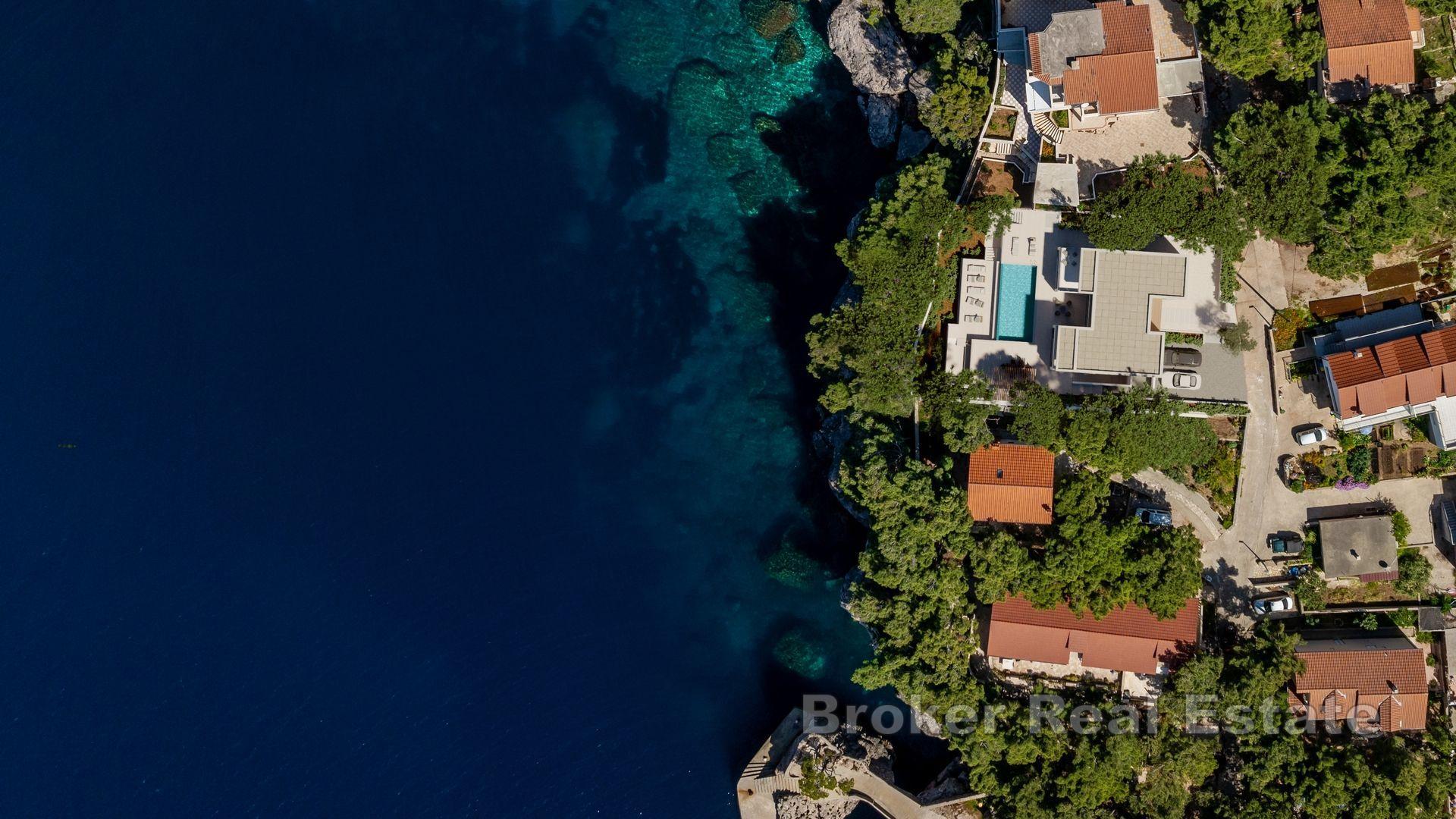 Willa w budowie w pierwszym rzędzie od morza z widokiem