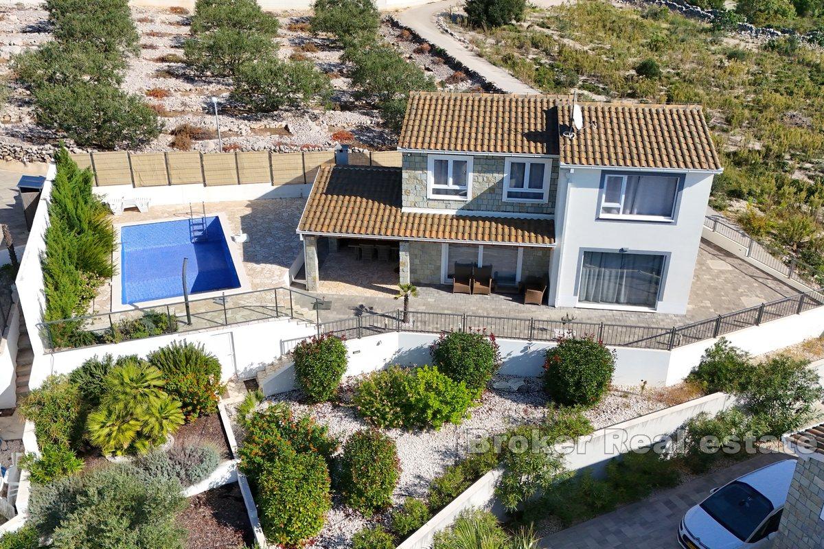 Maison en position élevée