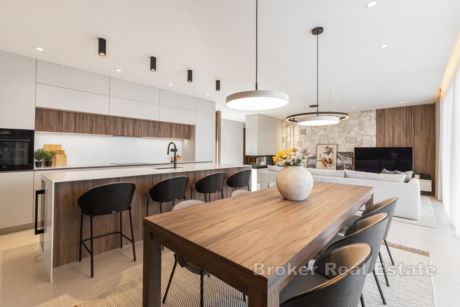 Moderni dvoetažni penthouse na dominantnoj poziciji