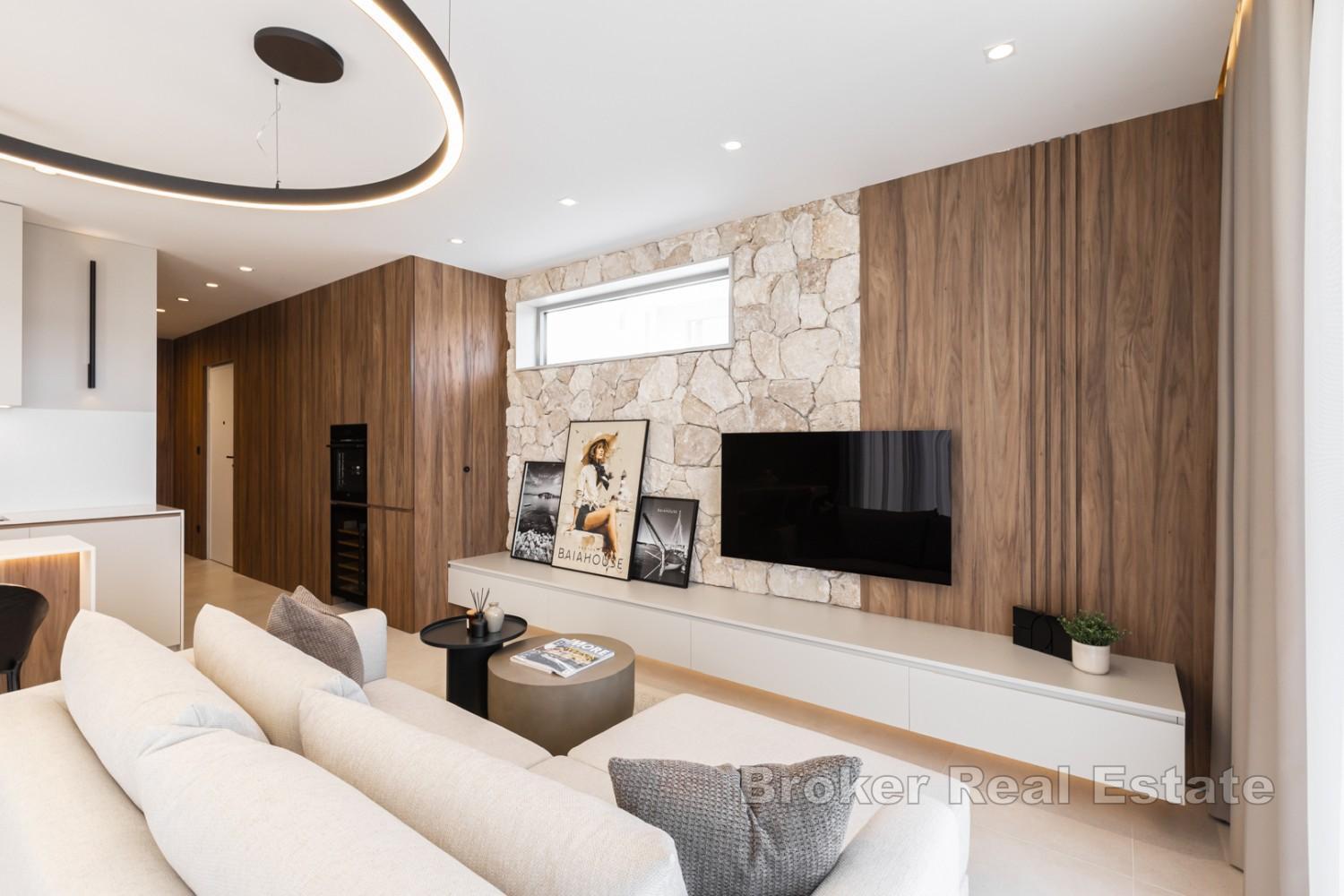 Prestiżowy apartament z panoramicznym widokiem na morze