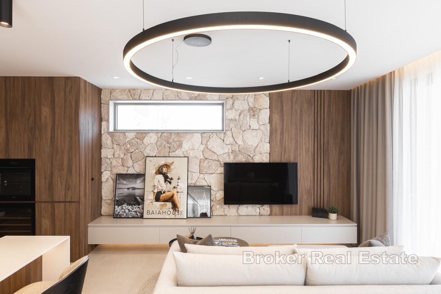 Prestiżowy apartament z panoramicznym widokiem na morze