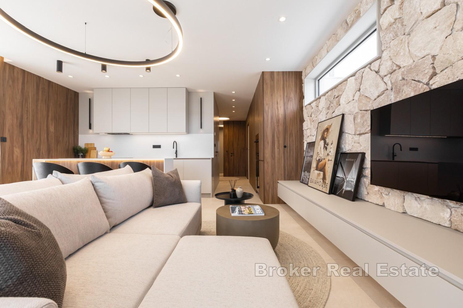 Prestiżowy apartament z panoramicznym widokiem na morze