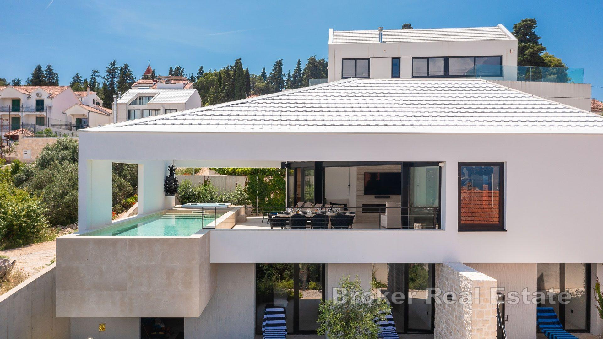 Villa unica con vista panoramica sul mare