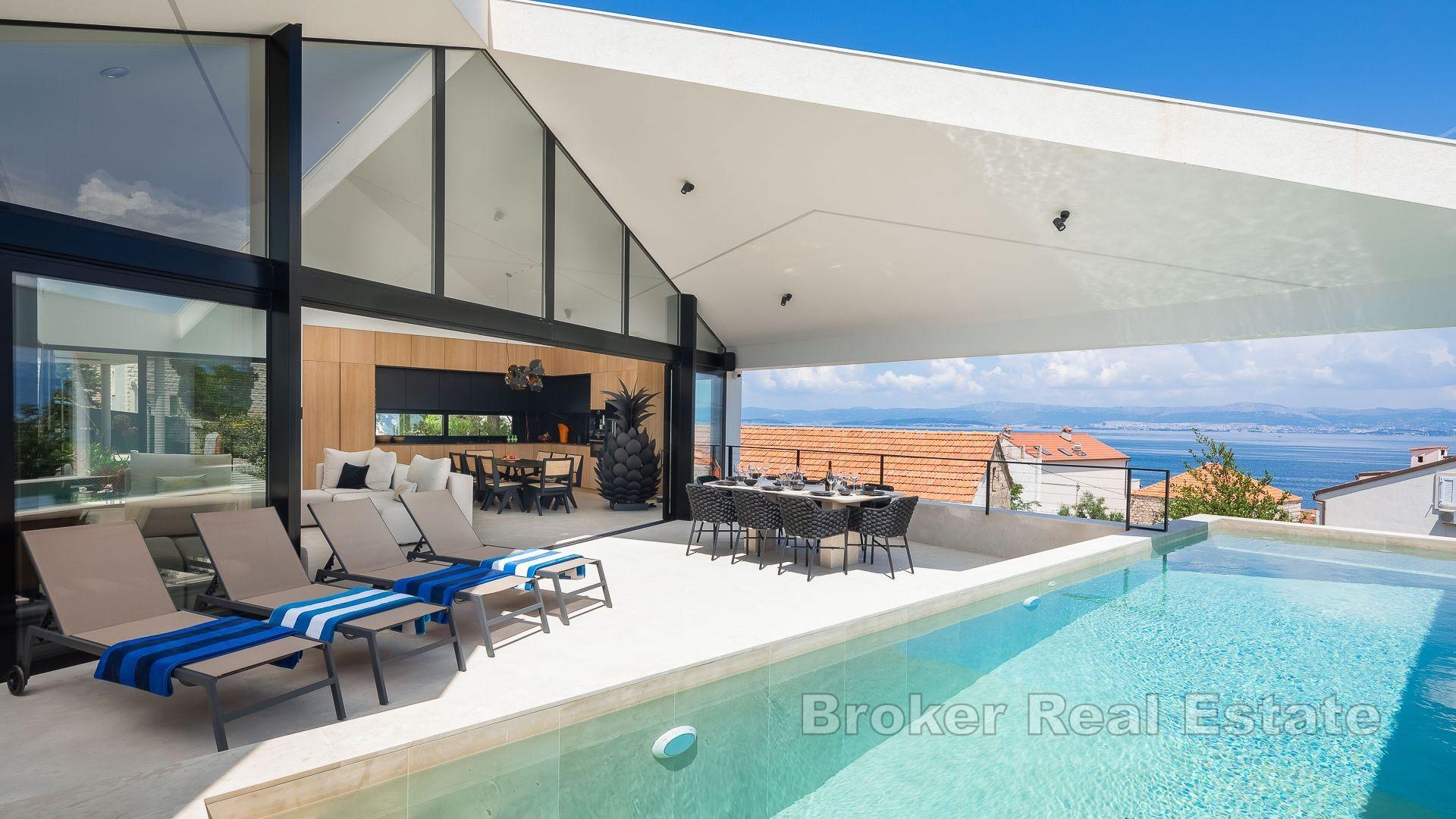 Villa unica con vista panoramica sul mare