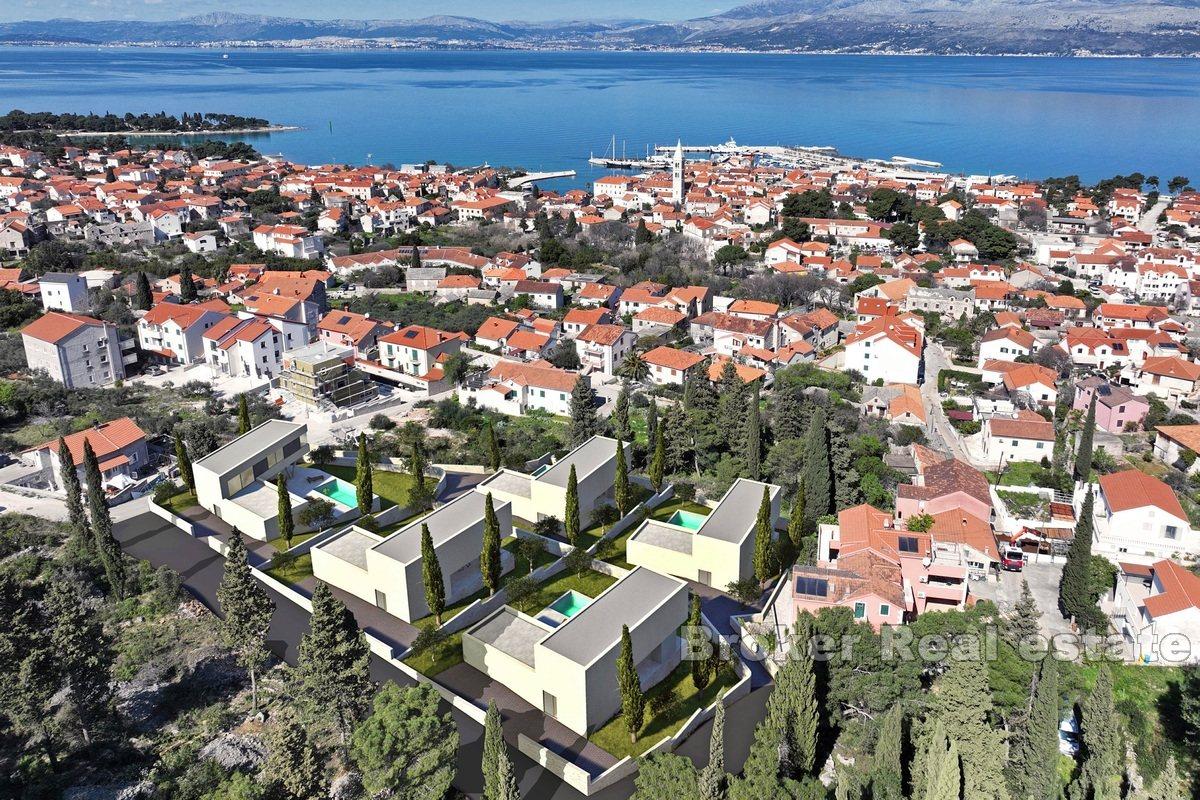 Building land in an attractive location