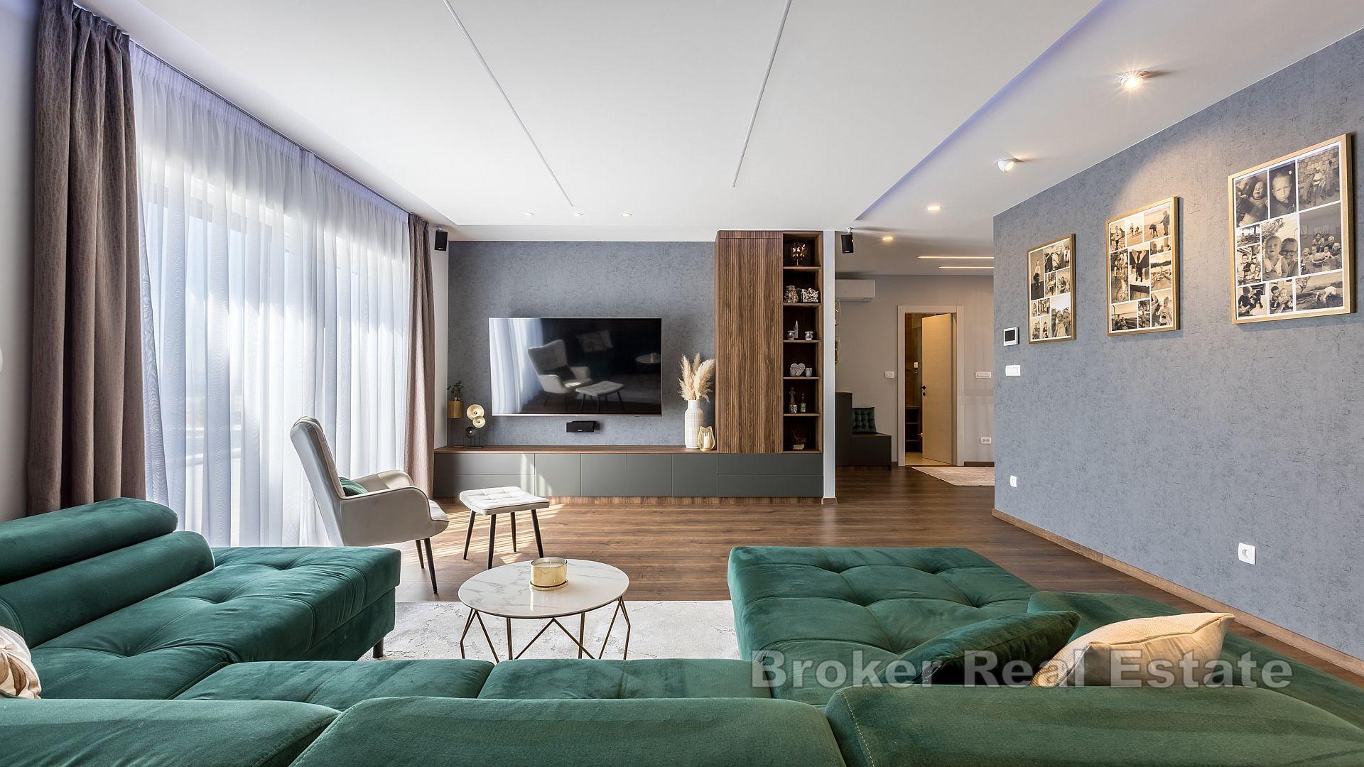 Villa de vacances de luxe avec piscine et vue sur la mer