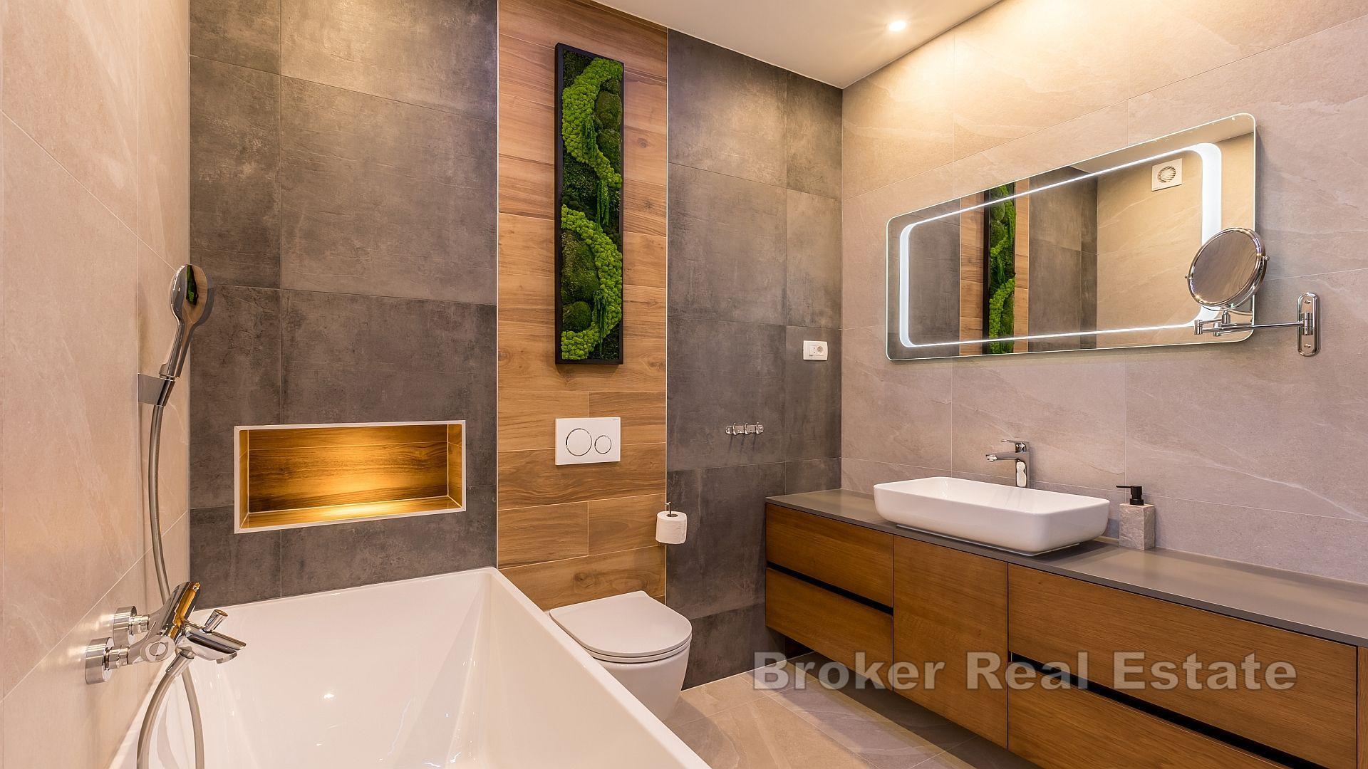 Villa de vacances de luxe avec piscine et vue sur la mer