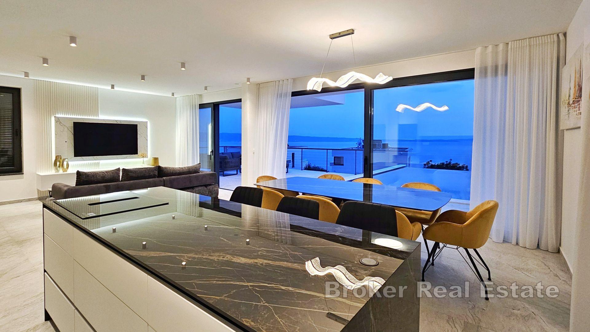 Villa di lusso con piscina e vista panoramica sul mare