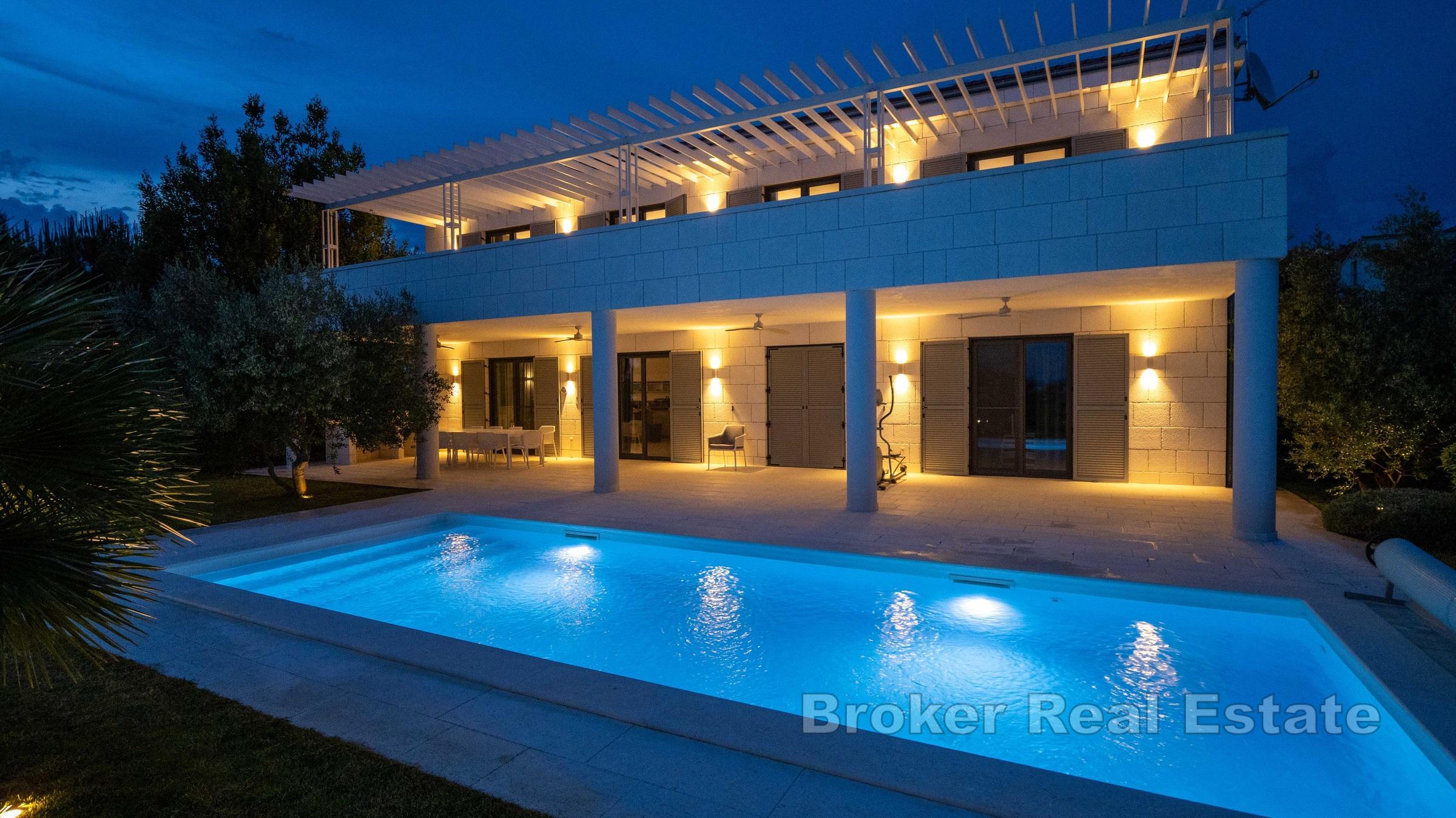 Willa śródziemnomorska w pierwszym rzędzie od morza