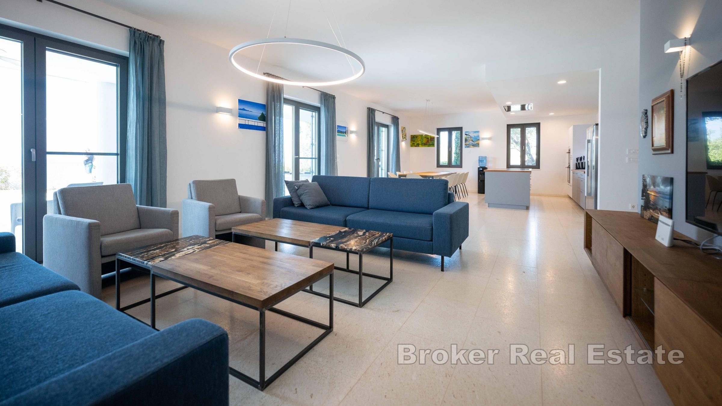 Willa śródziemnomorska w pierwszym rzędzie od morza