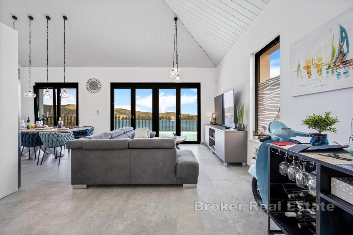 Modern villa with pool and sea view