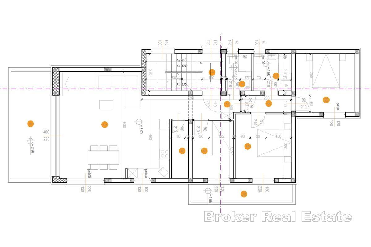 Appartamento con tre camere da letto in un edificio di nuova costruzione
