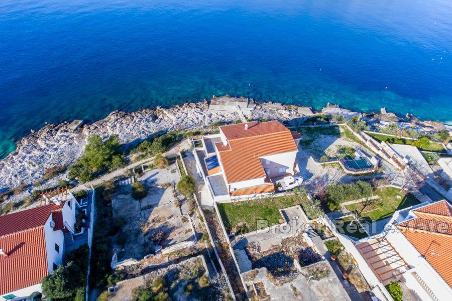 Rogoznica - Rymligt hus på första raden till havet