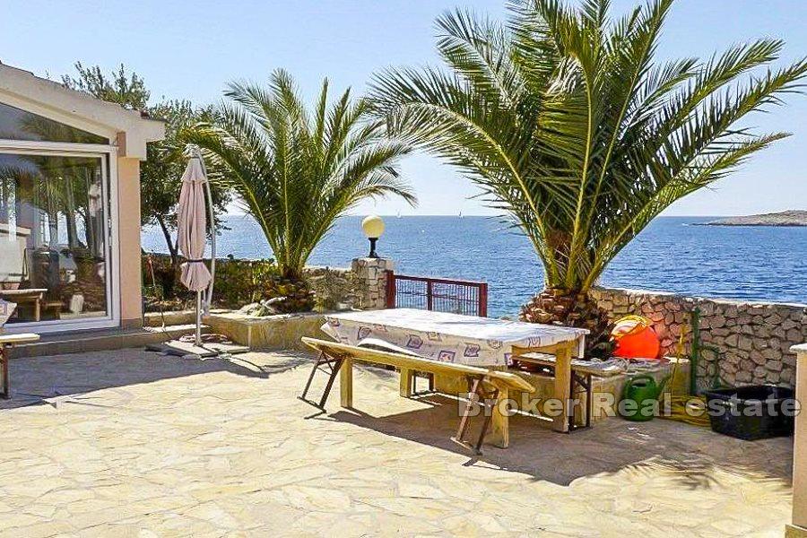 Rogoznica - Prostorný dům v první řadě k moři