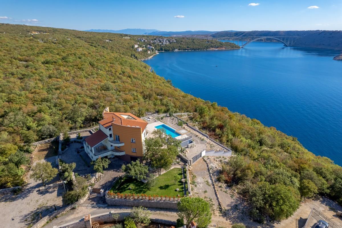 Luxusní vila s nádherným výhledem na moře