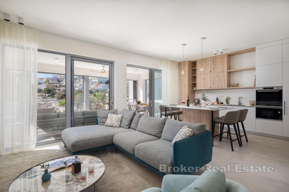 Nowoczesna willa z basenem nad morzem