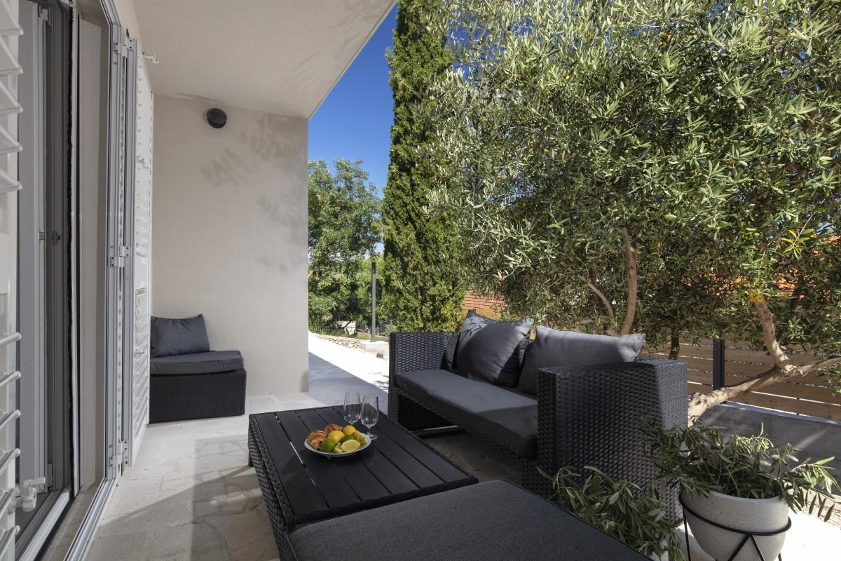 001-2022-474a-Rogoznica-one-bedroom-apartment-with-terrace-for-sale