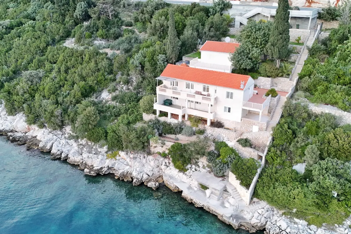 001-2022-481-dubrovnik-villa-in-the-first-row-to-the-sea-sale