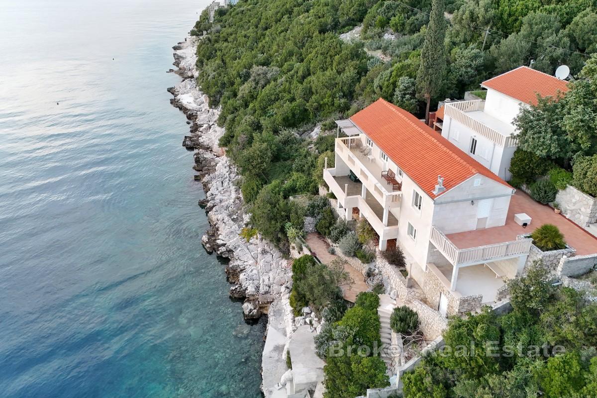 Villa mit direktem Meerblick