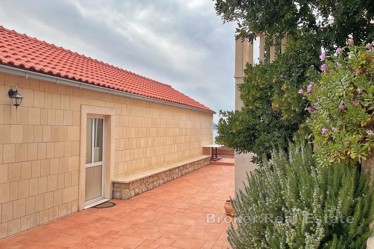 Villa mit direktem Meerblick