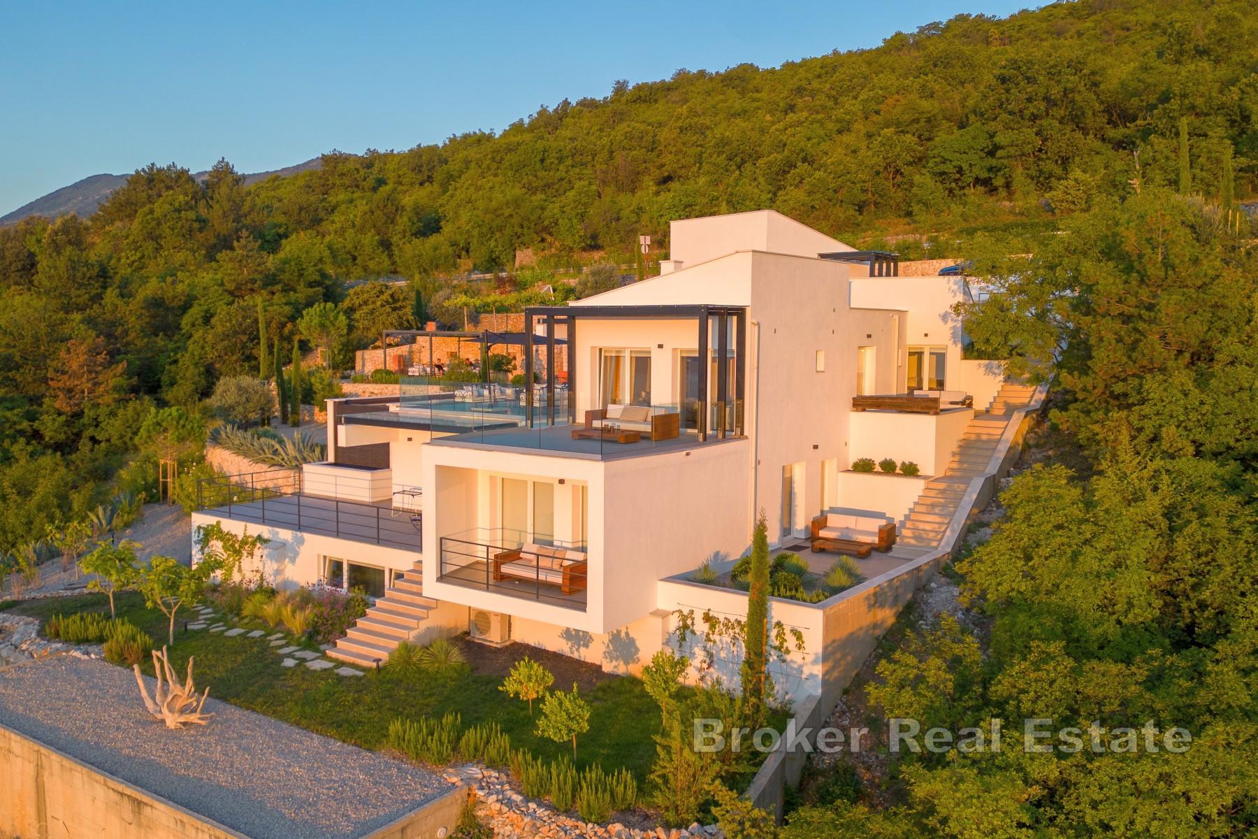 Eksklusiv moderne villa over Kvarnerbukta med åpen utsikt, privatliv og livsstilsfunksjoner