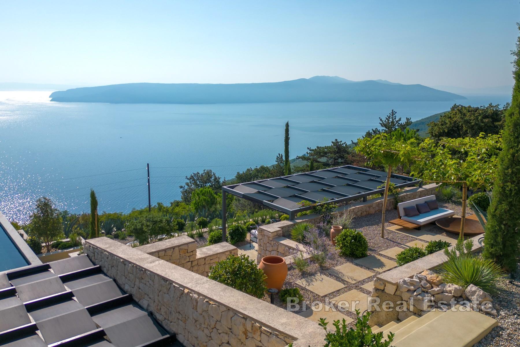 Eksklusiv moderne villa over Kvarnerbukta med åpen utsikt, privatliv og livsstilsfunksjoner