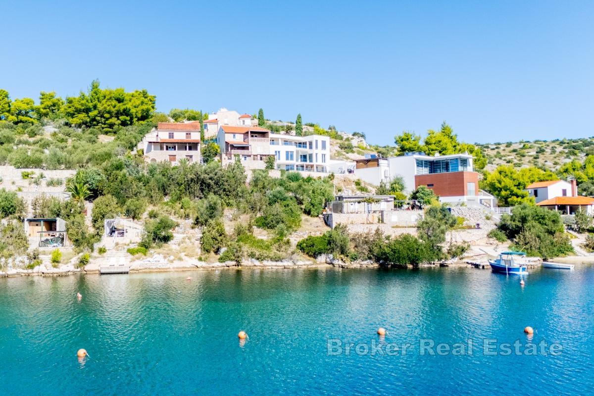 Привлекательный земельный участок у моря